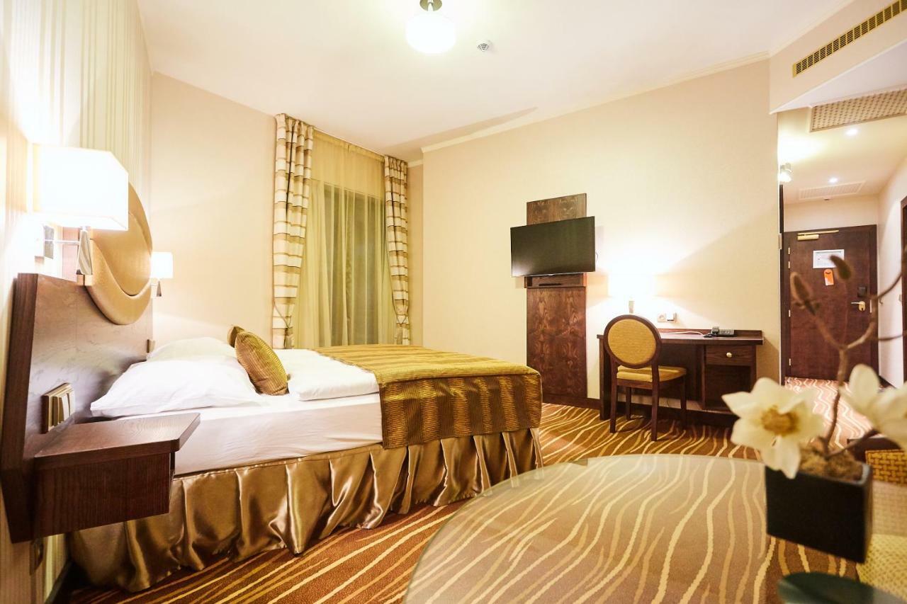 Casino&Hotel Admiral Alzbetin Zelezna Ruda Ngoại thất bức ảnh