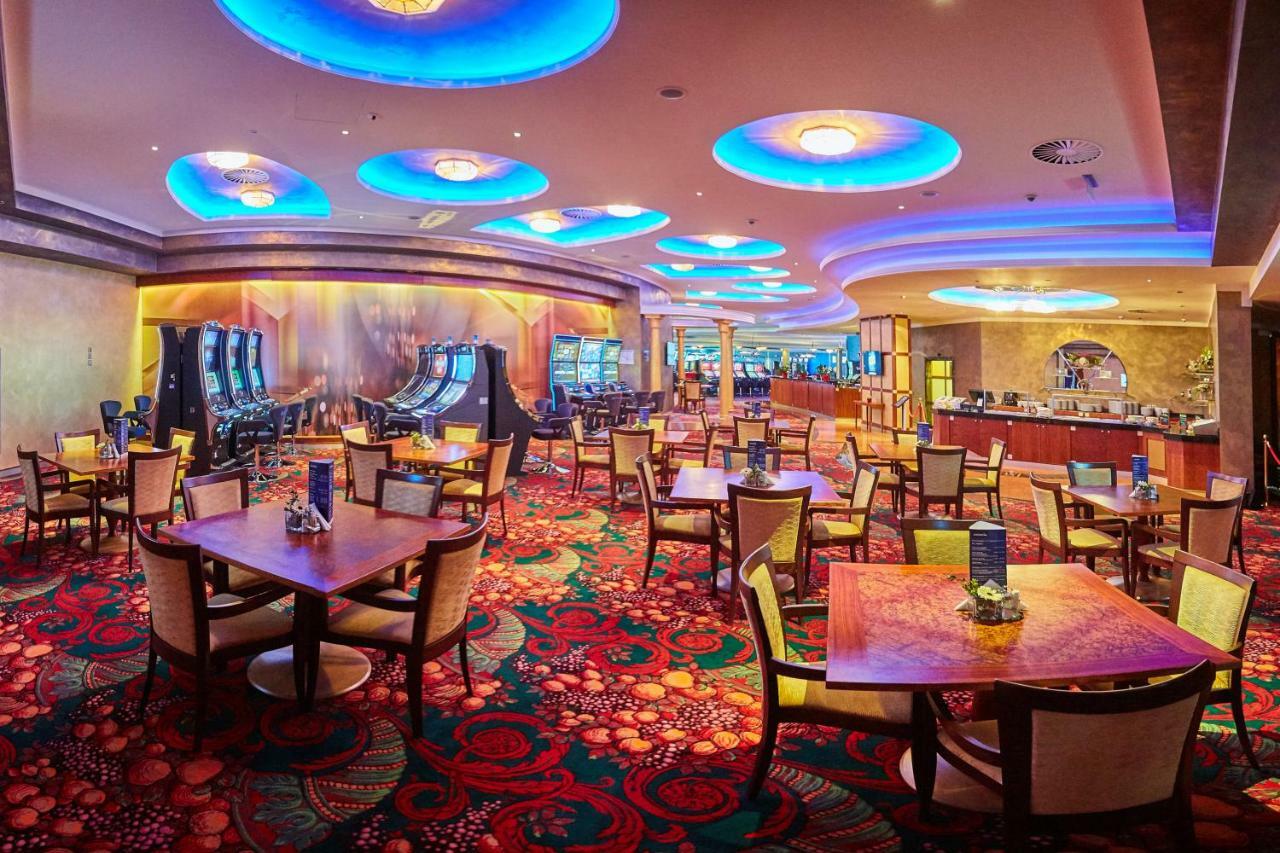 Casino&Hotel Admiral Alzbetin Zelezna Ruda Ngoại thất bức ảnh