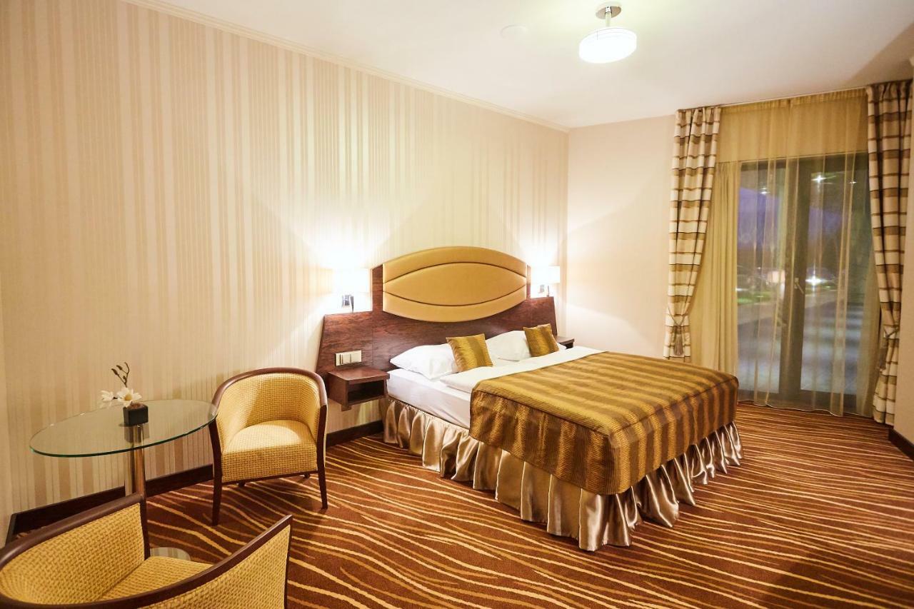 Casino&Hotel Admiral Alzbetin Zelezna Ruda Ngoại thất bức ảnh