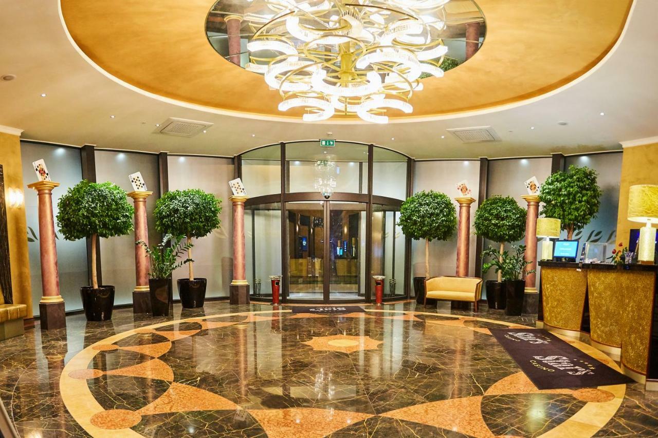 Casino&Hotel Admiral Alzbetin Zelezna Ruda Ngoại thất bức ảnh